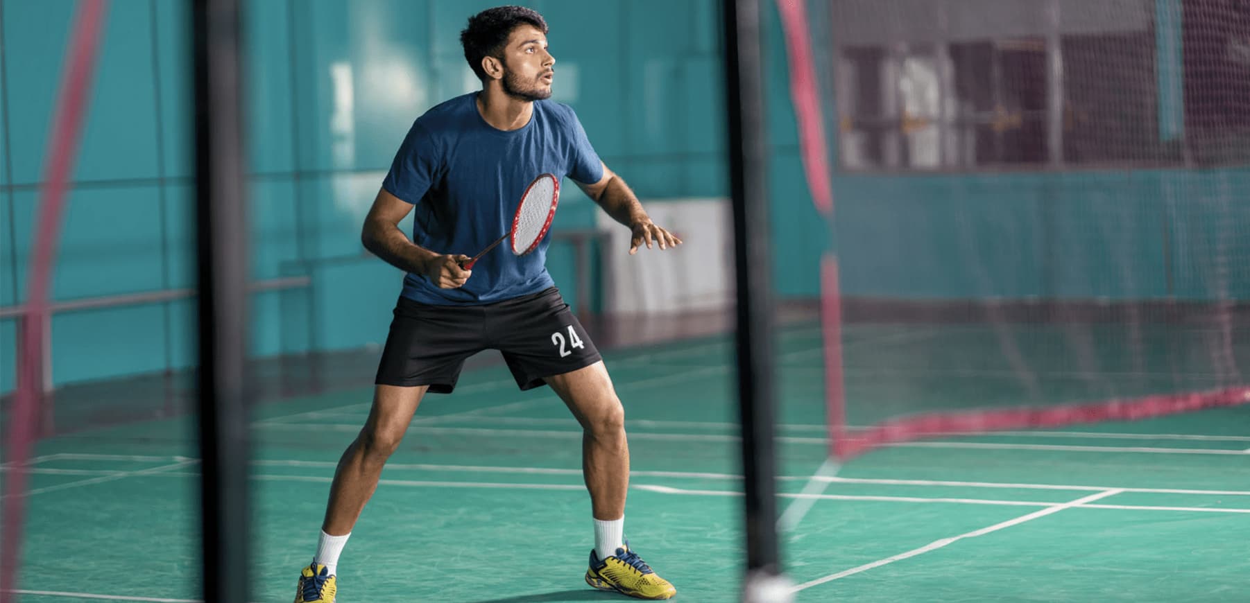 Refonte du site web de la Fédération Française de Badminton – intégration d’un visuel de joueur en match pour valoriser l’univers sportif et dynamique du badminton