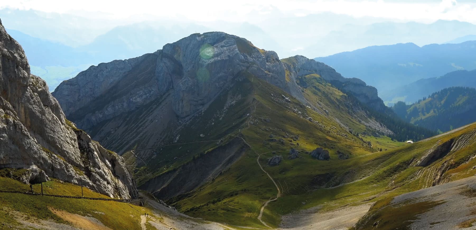 page de présentation pour la vidéo motion design REVCOO par Grain Blanc